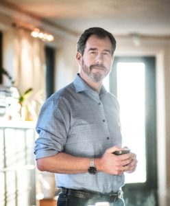 http://media2.nobox.nu/2015/10/jon-carnesten.jpg